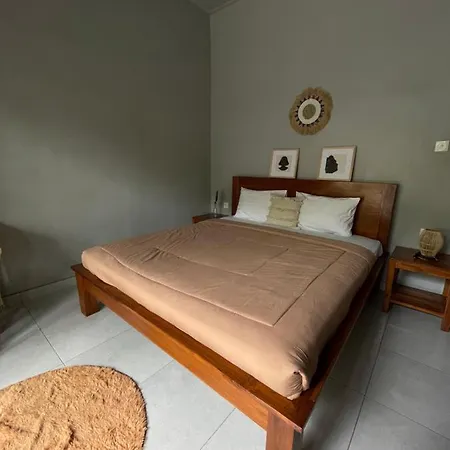 Tyana Private Room In Batu Bolong 26